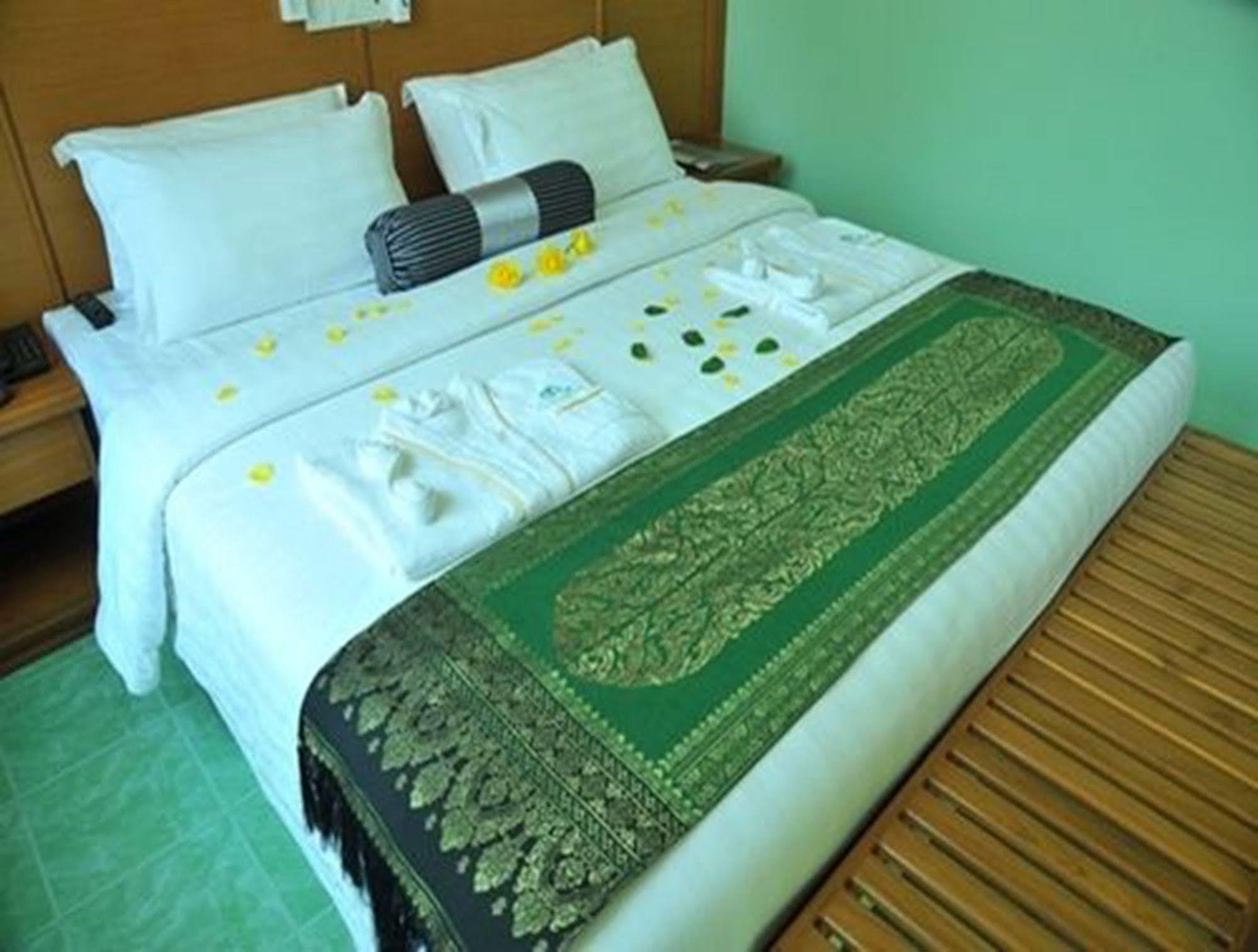 Royal Green Hotel Pyin Oo Lwin Buitenkant foto